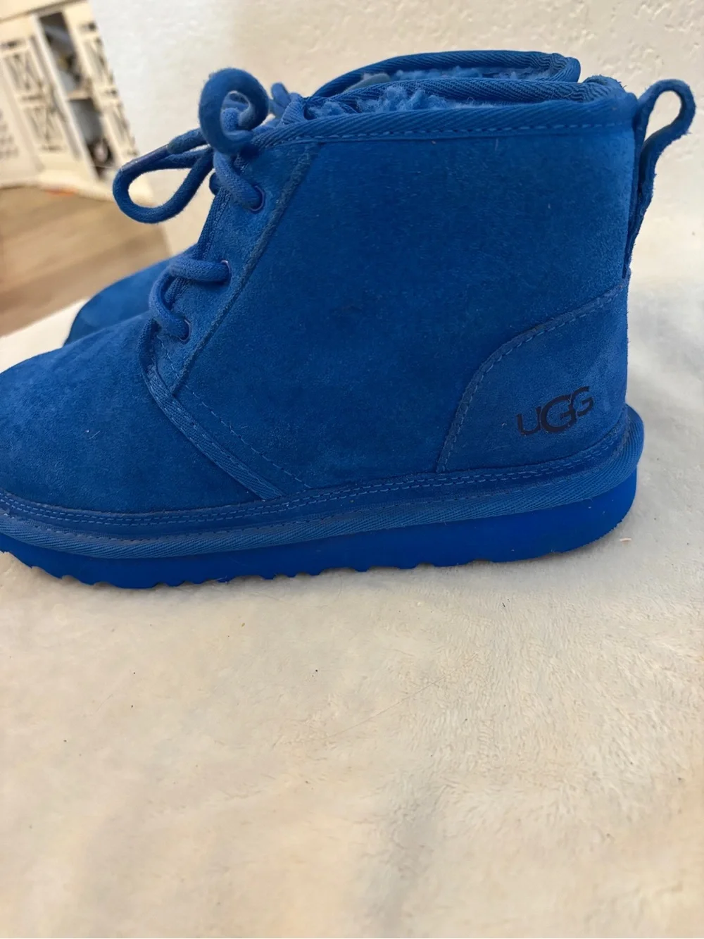 UGG vibrant blue